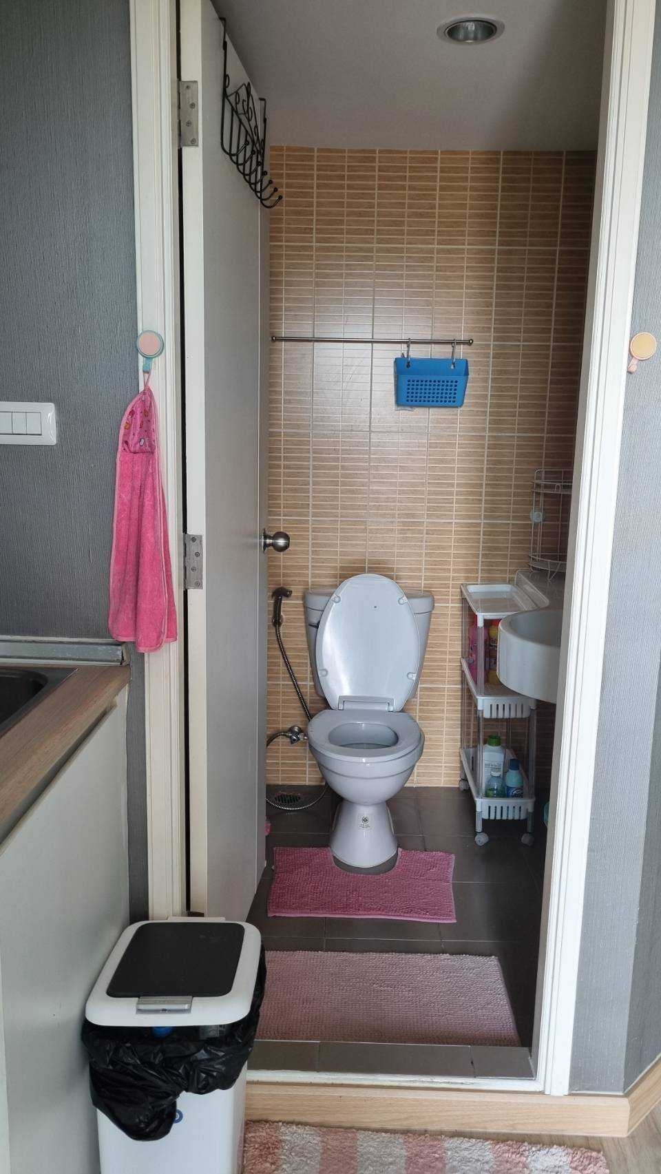 Studio Condo For Sale in Hua Mak, Bang Kapi, Bangkok - Image 9