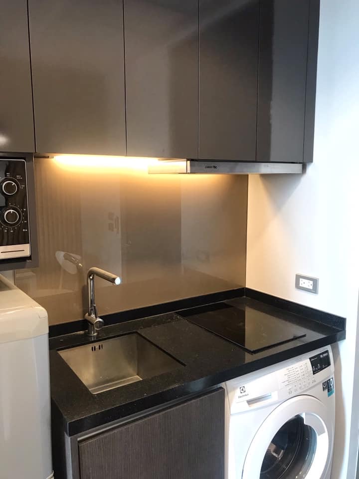 1 Bedroom Condo For Sale in Khlong Tan, Khlong Toei, Bangkok - Image 6