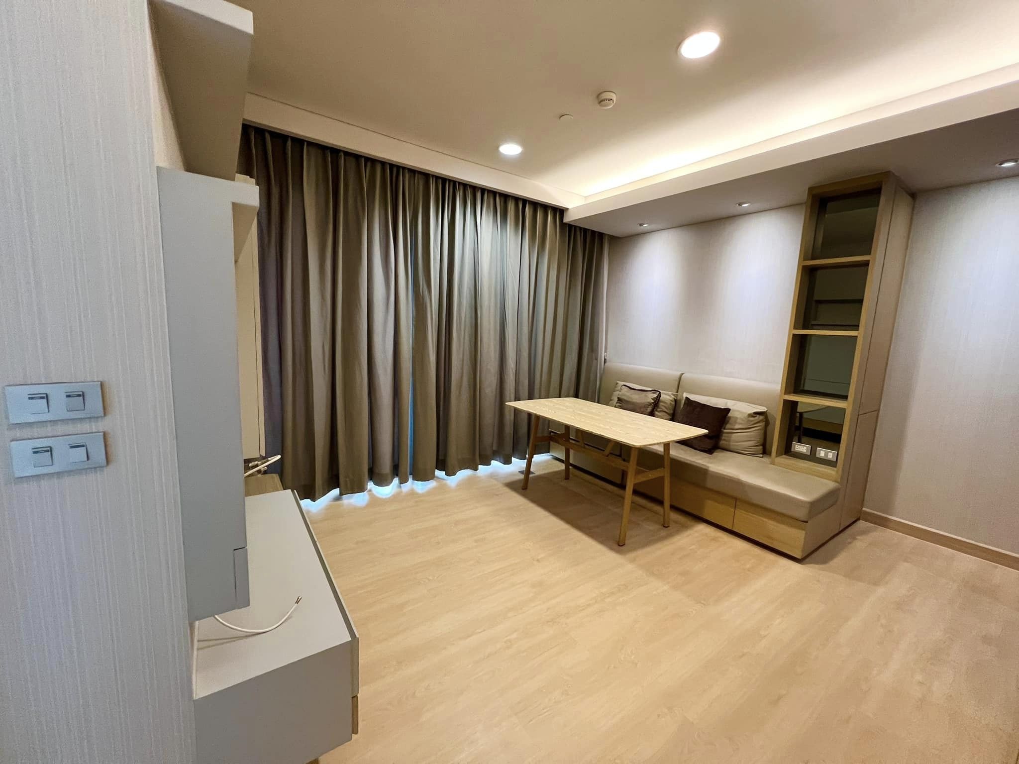 1 Bedroom Condo For Sale in Khlong Tan, Khlong Toei, Bangkok - Image 2