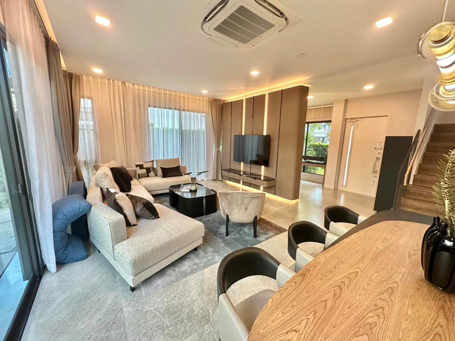 4 Bedroom House For Sale in Bang Chalong, Bang Phli, Samut Prakan - Image 2