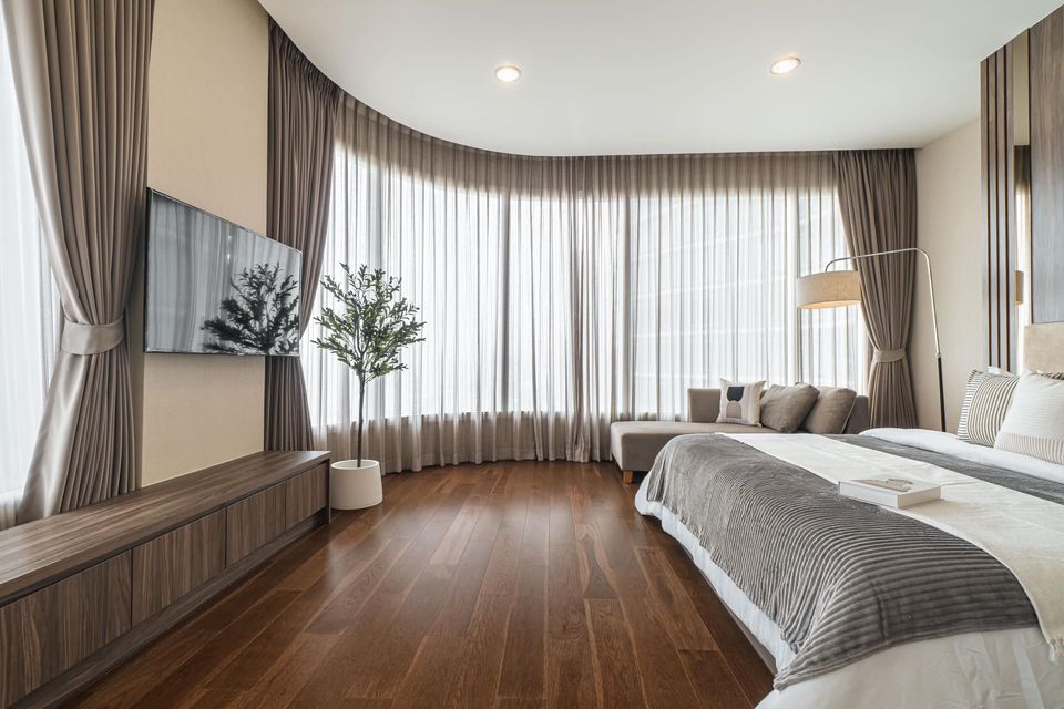 3 Bedroom Condo For Sale in Wat Phraya Krai, Bang Kho Laem, Bangkok - Image 2