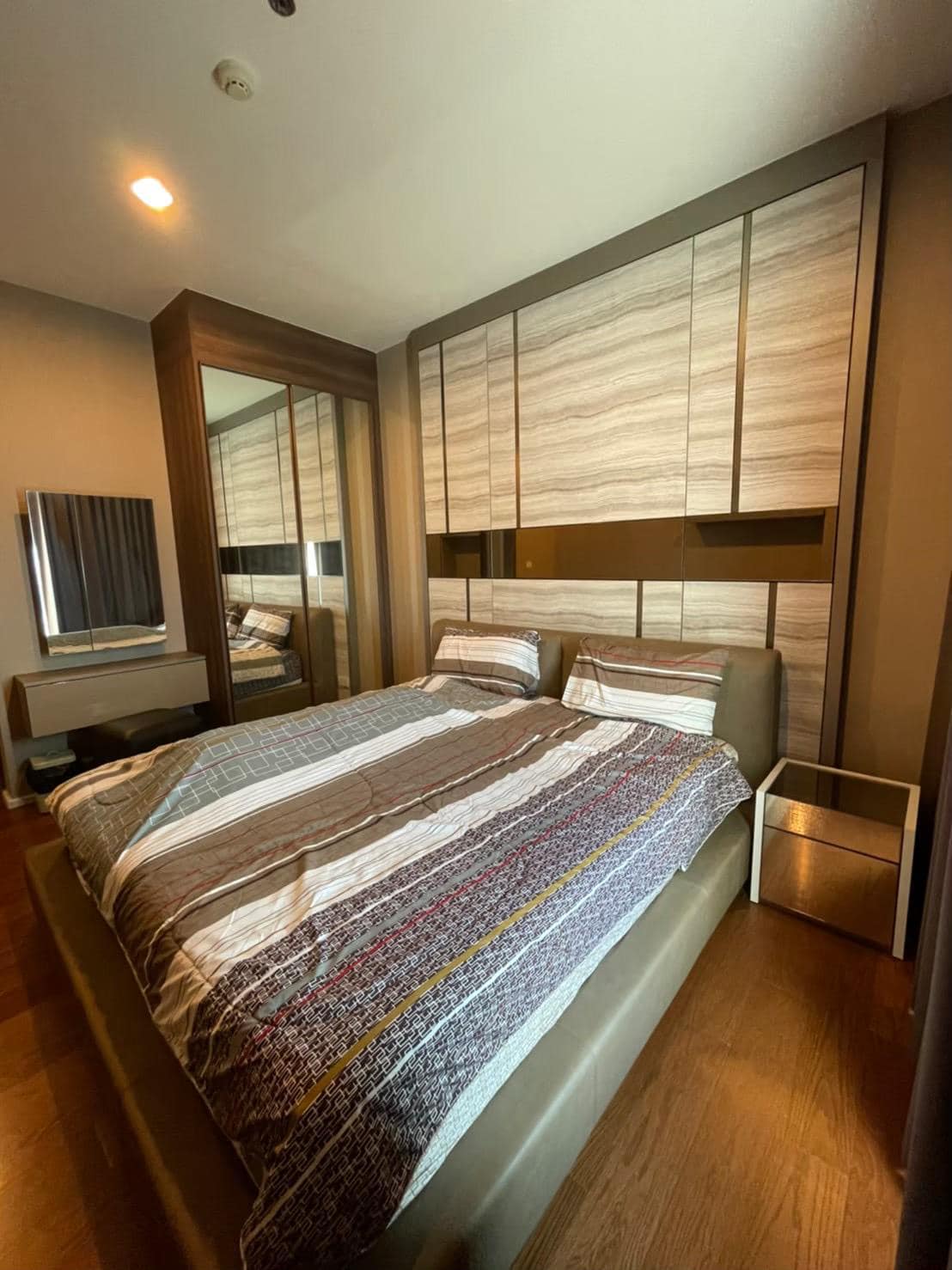 3 Bedroom Condo For Sale in Wat Phraya Krai, Bang Kho Laem, Bangkok - Image 6