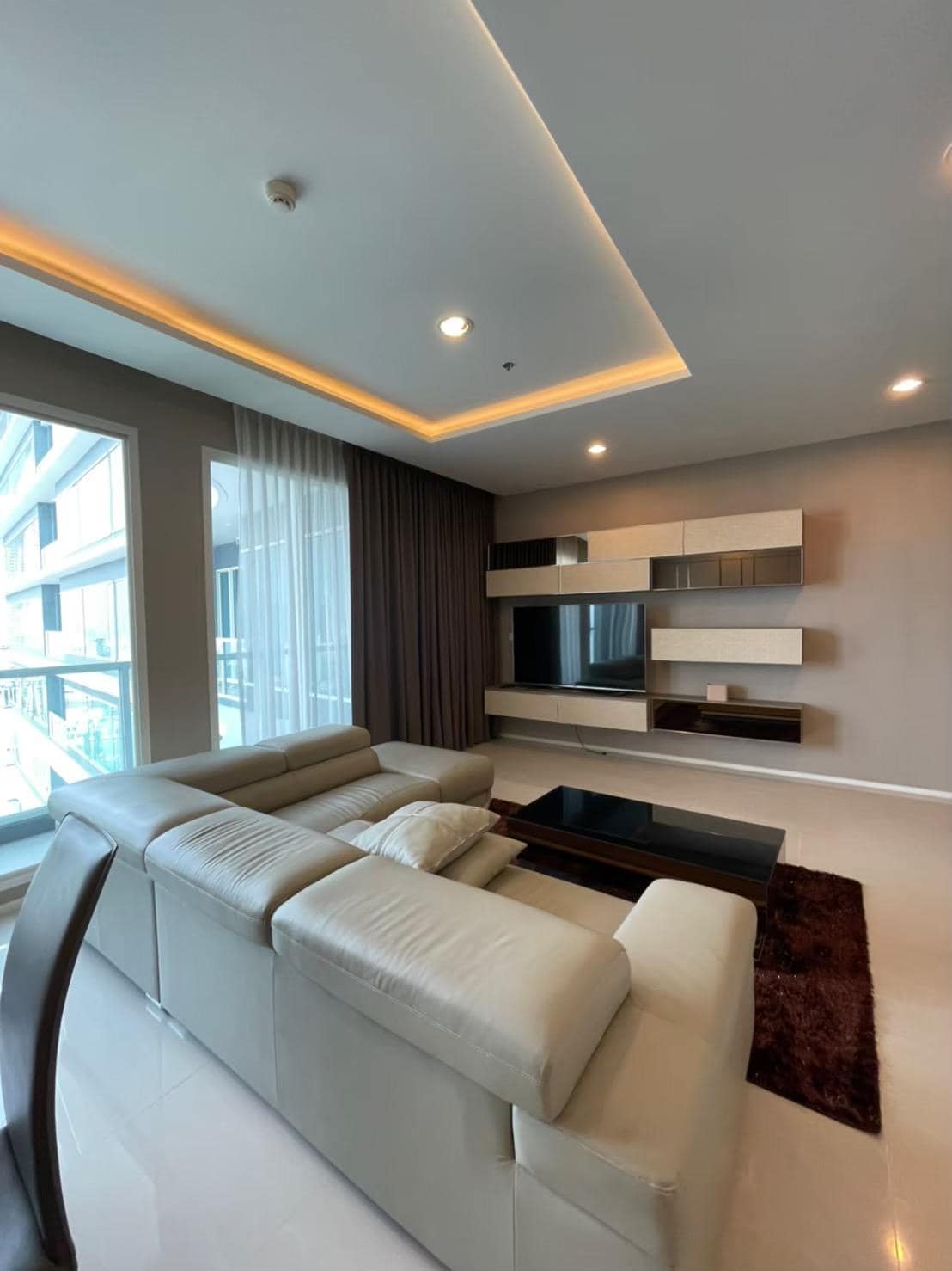 3 Bedroom Condo For Sale in Wat Phraya Krai, Bang Kho Laem, Bangkok - Image 1