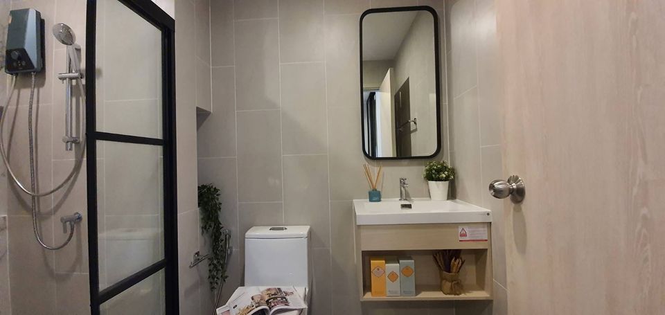 1 Bedroom Condo For Sale in Hua Mak, Bang Kapi, Bangkok - Image 4