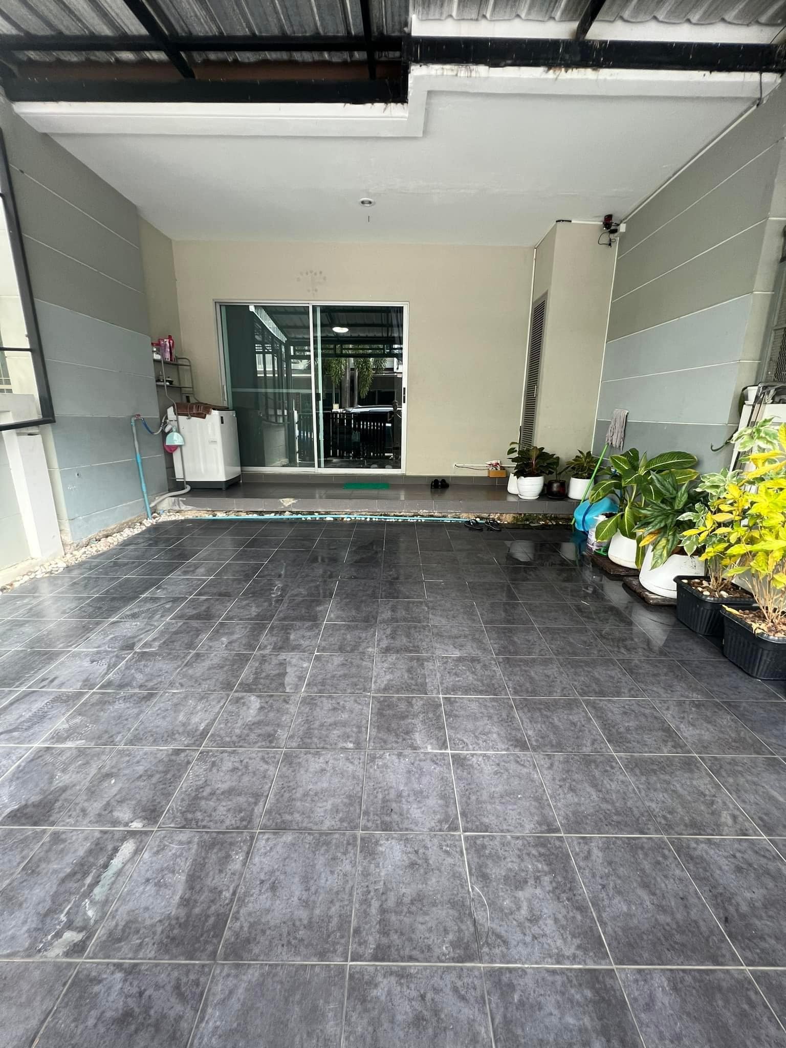 3 Bedroom Townhouse For Sale in Saphan Sung, Saphan Sung, Bangkok - Image 4