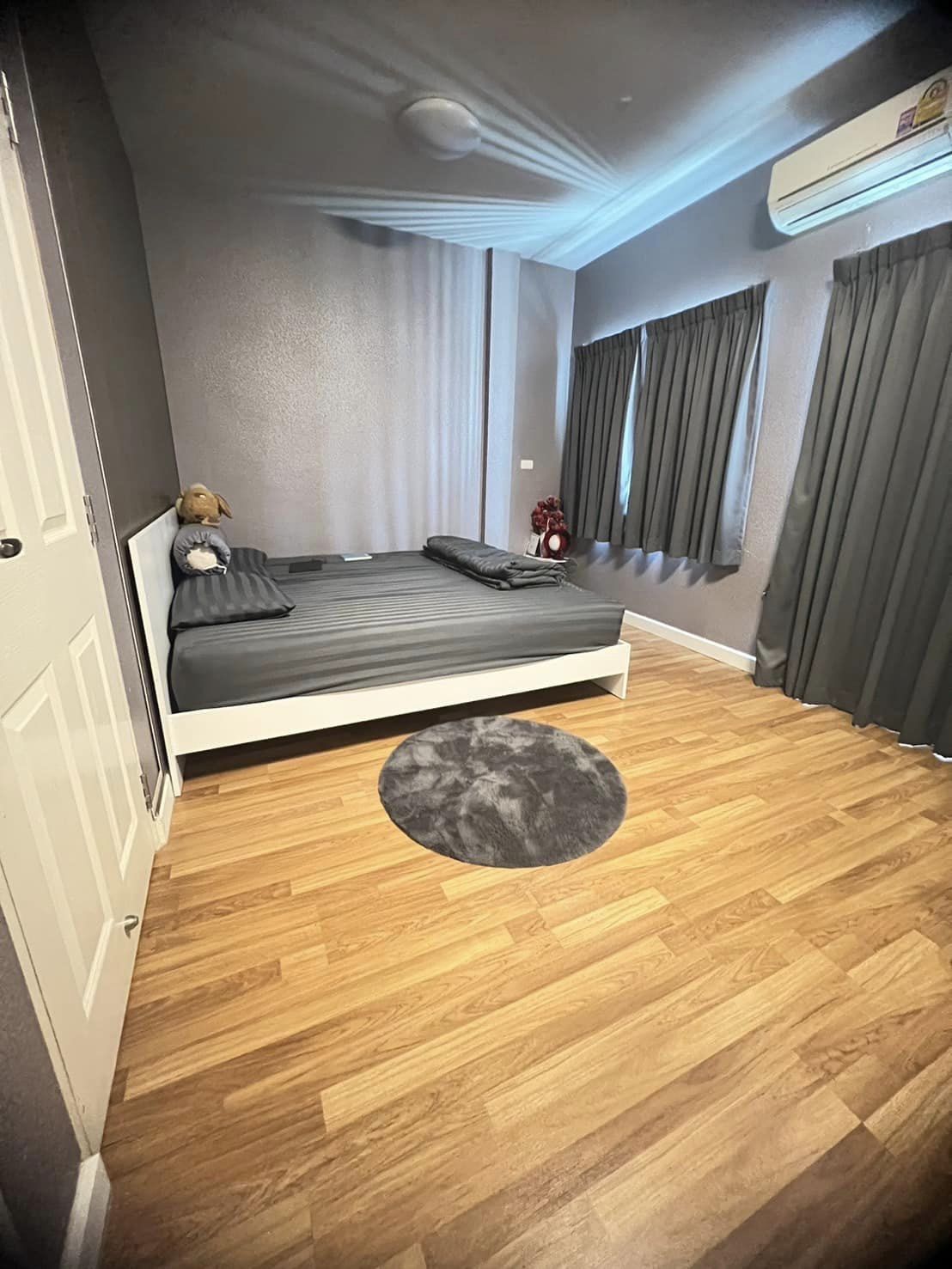 3 Bedroom Townhouse For Sale in Saphan Sung, Saphan Sung, Bangkok - Image 9