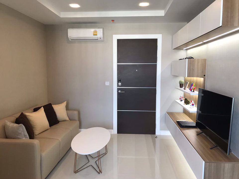 The Metropolis Samrong - Image 1