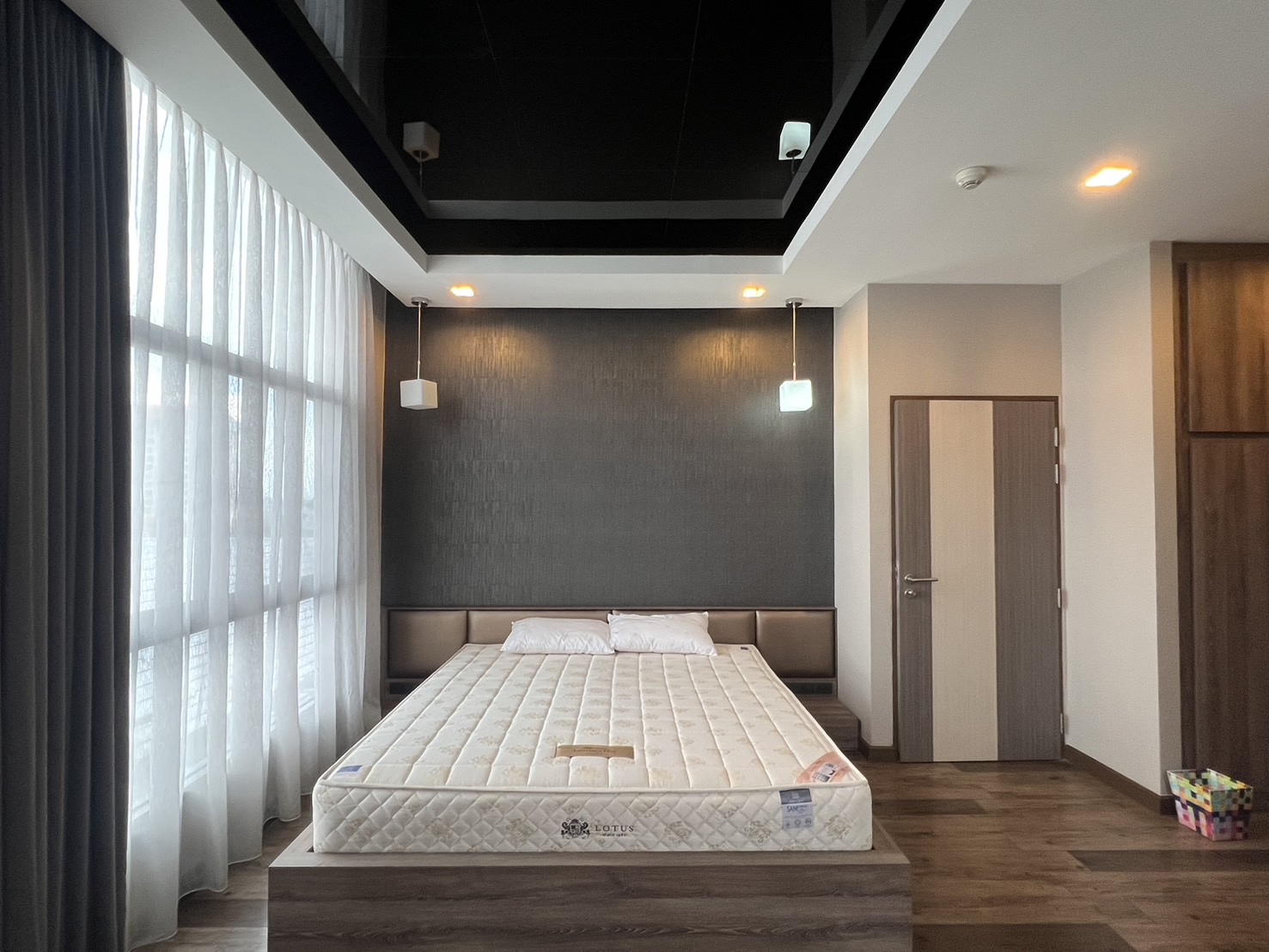 2 卧室 公寓 出租 在  - Image 4