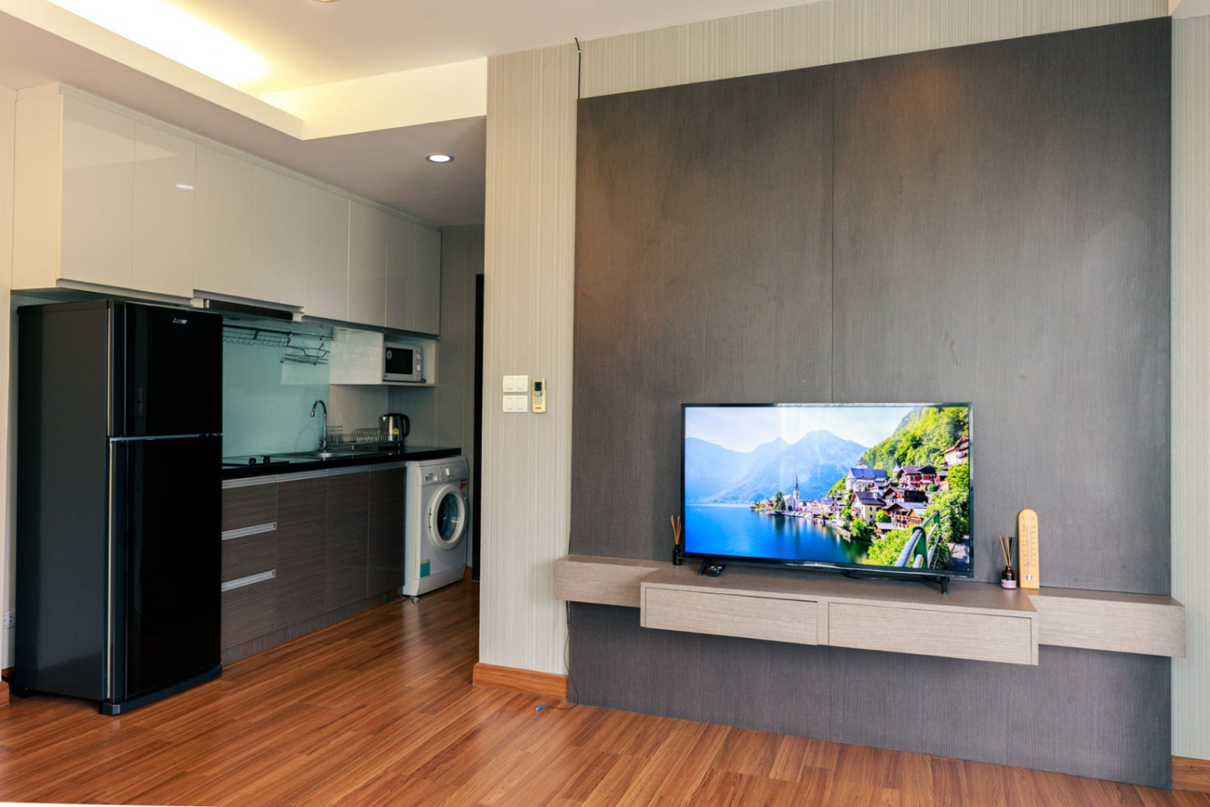Mountain View Condo - Image 3