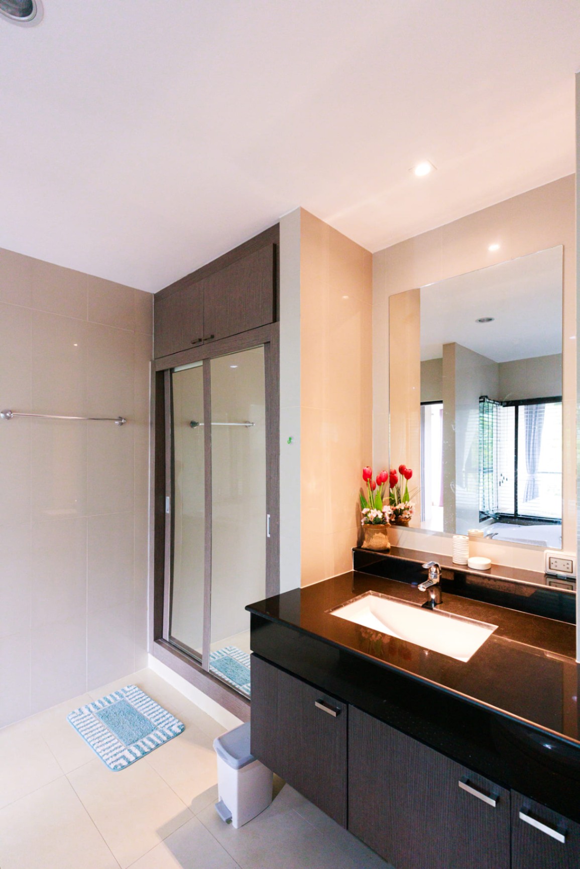 Mountain View Condo - Image 8