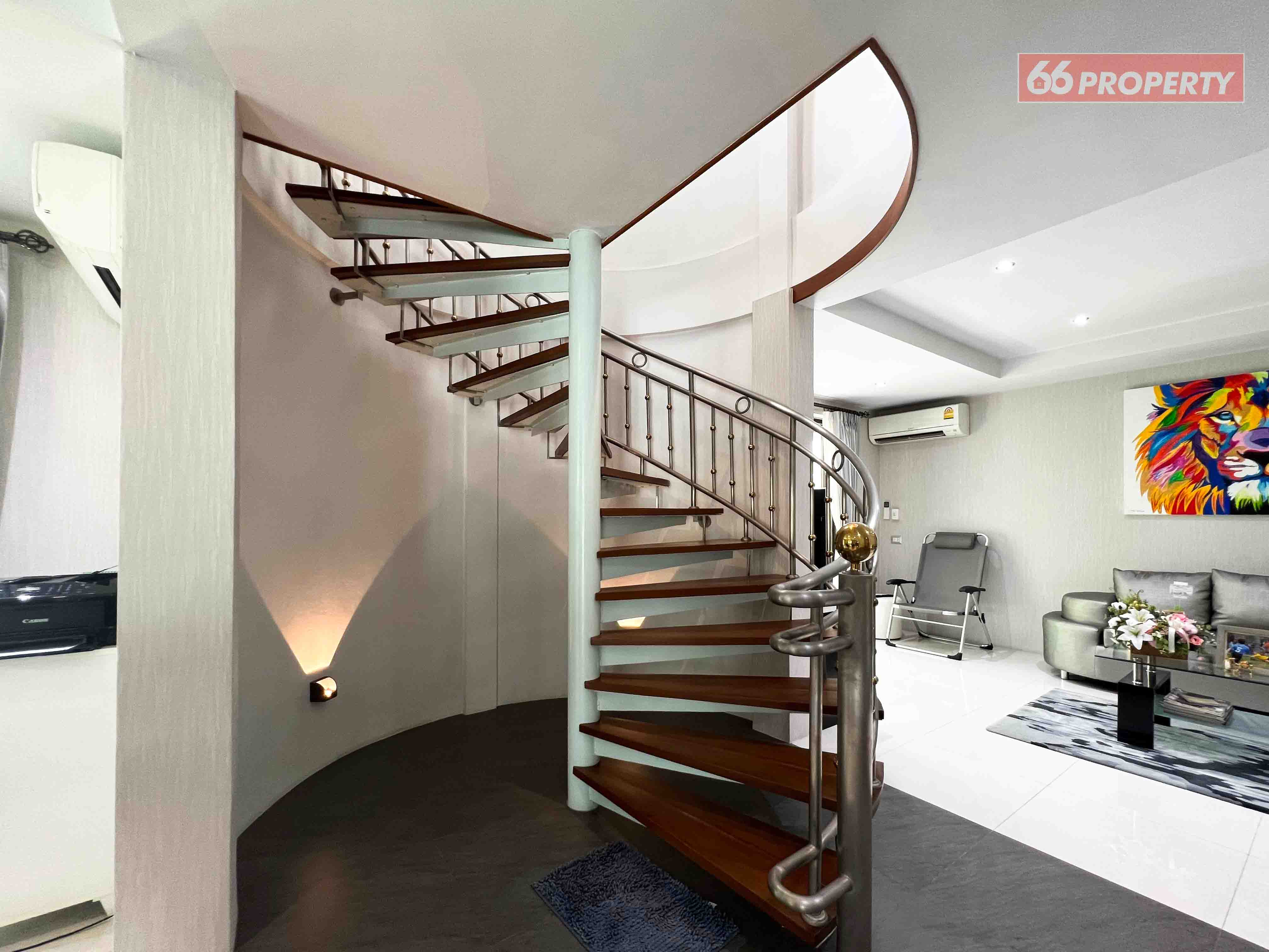 4 Bedroom House For Sale in Wat Ket, Mueang Chiang Mai, Chiang Mai - Image 10