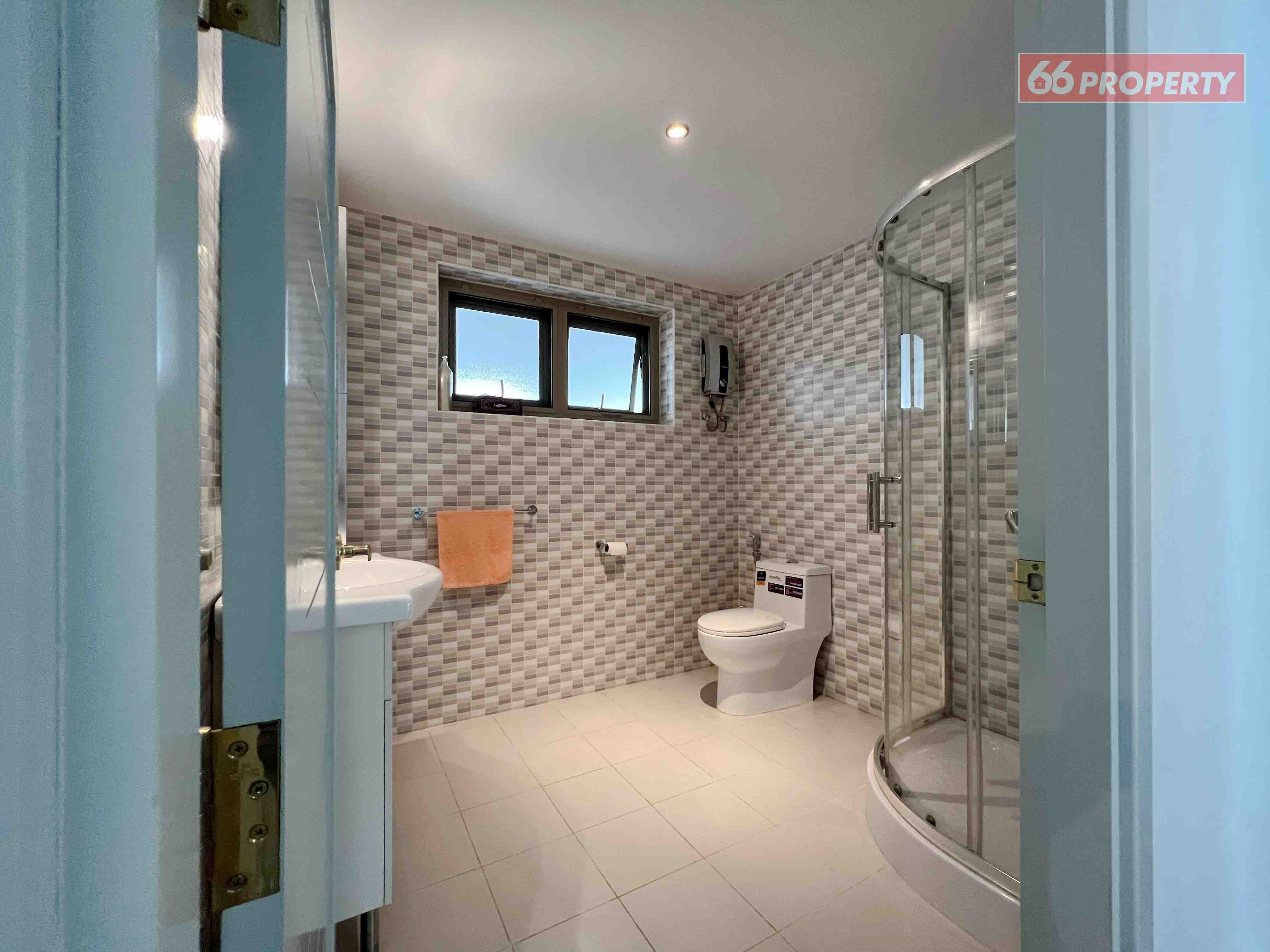 4 Bedroom House For Sale in Wat Ket, Mueang Chiang Mai, Chiang Mai - Image 27