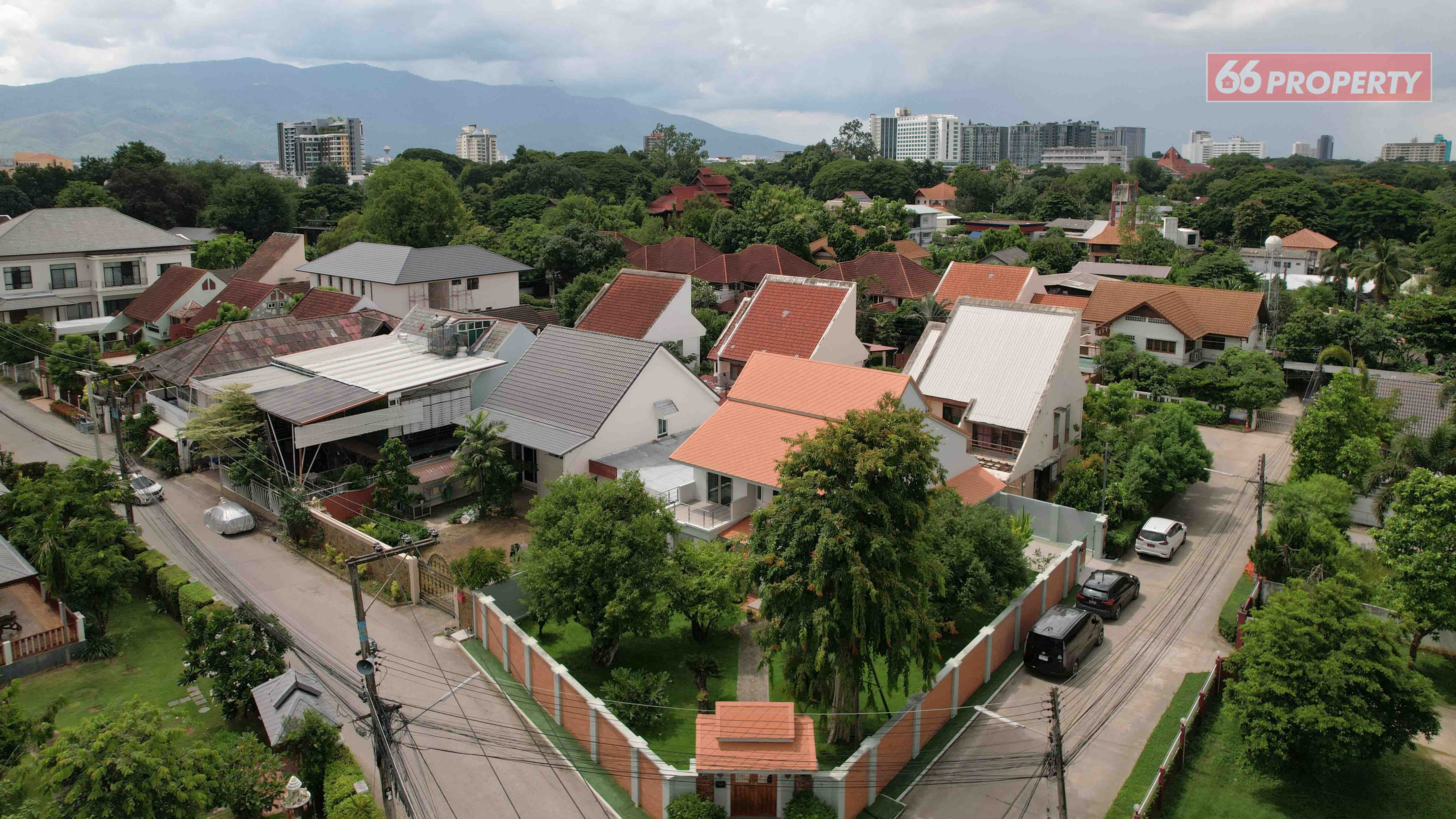 4 Bedroom House For Sale in Wat Ket, Mueang Chiang Mai, Chiang Mai - Image 4