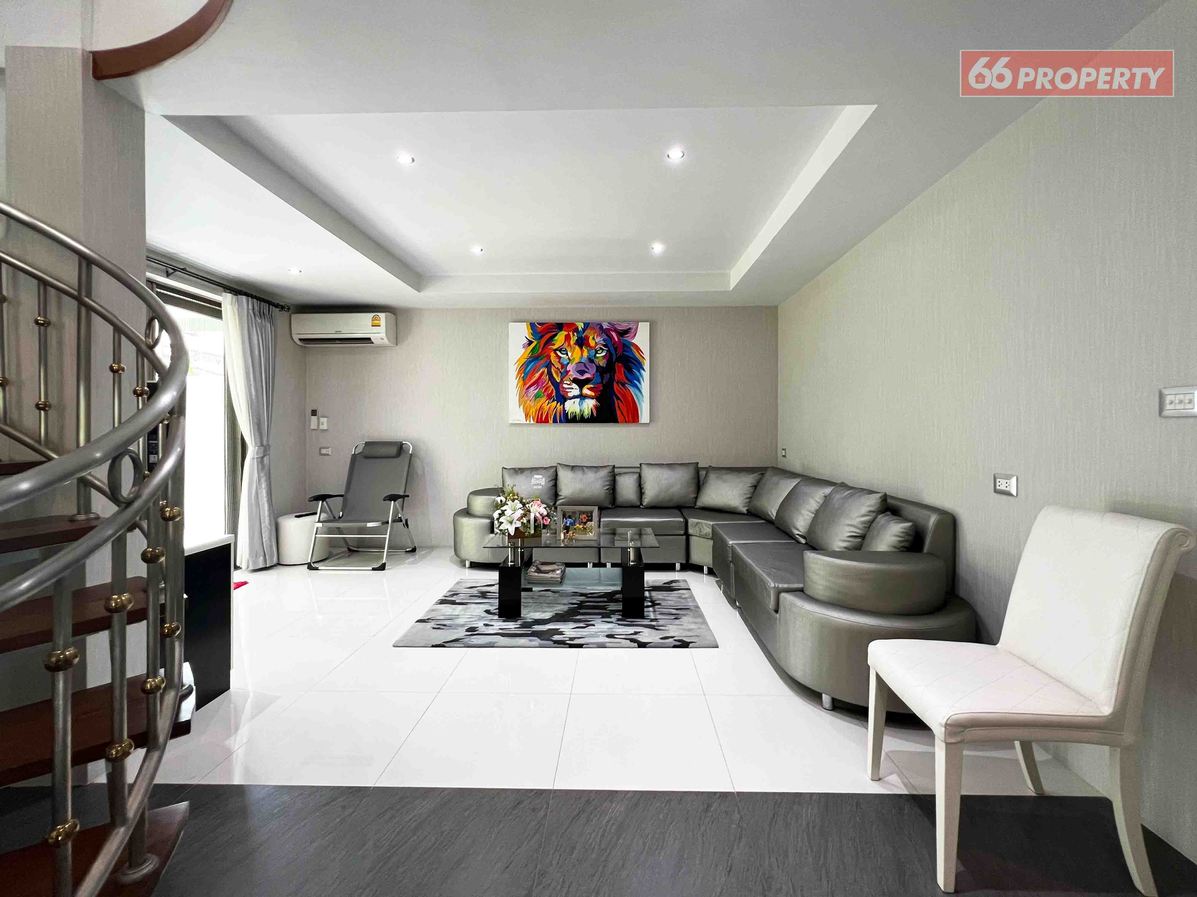 4 Bedroom House For Sale in Wat Ket, Mueang Chiang Mai, Chiang Mai - Image 7