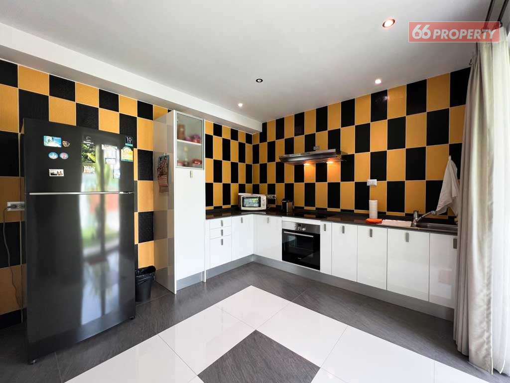 4 Bedroom House For Sale in Wat Ket, Mueang Chiang Mai, Chiang Mai - Image 11
