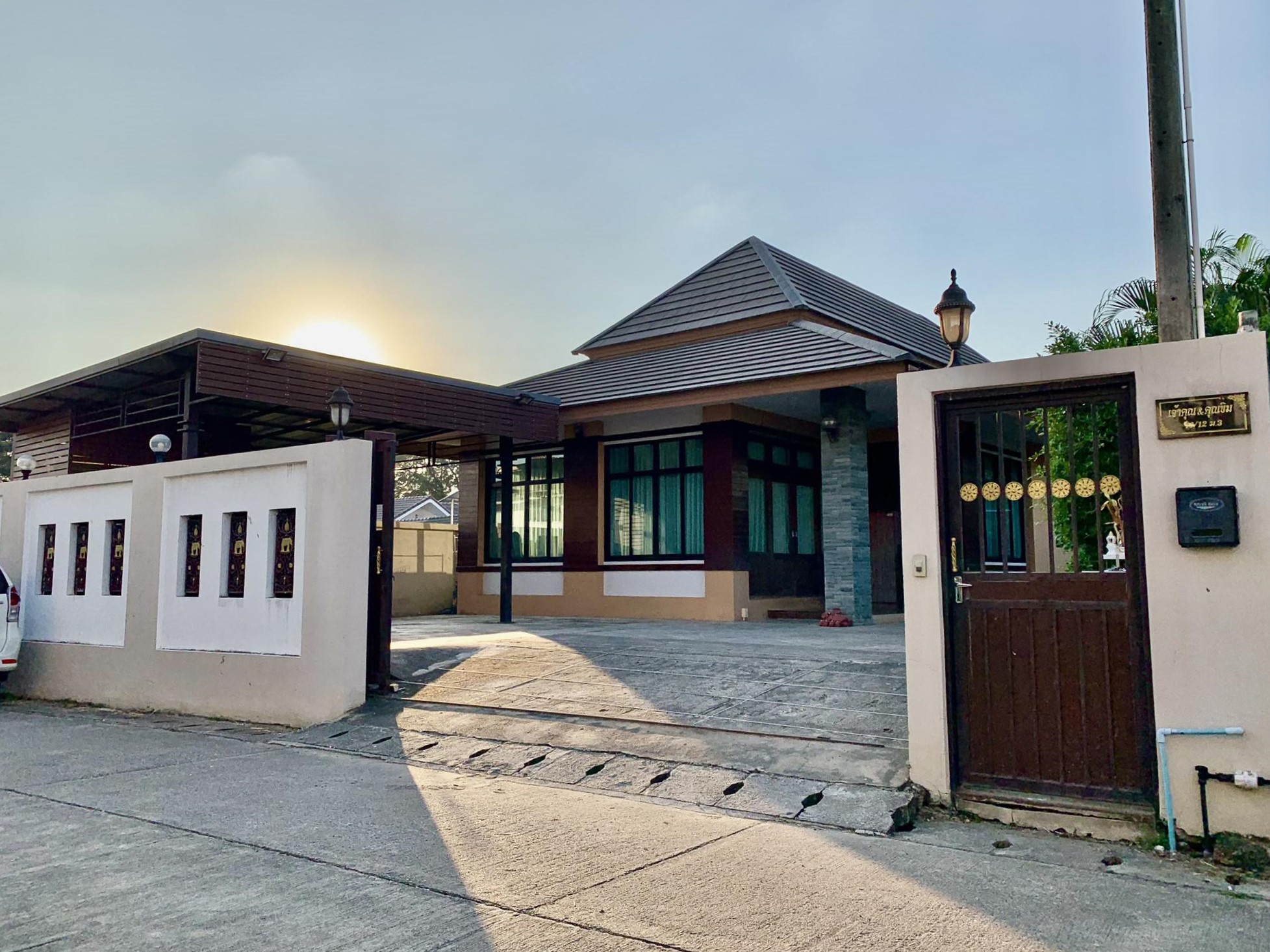 4 卧室 独立房屋  在  - Image 1