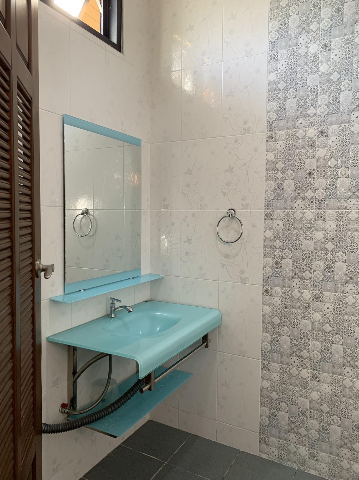 4 卧室 独立房屋  在  - Image 16