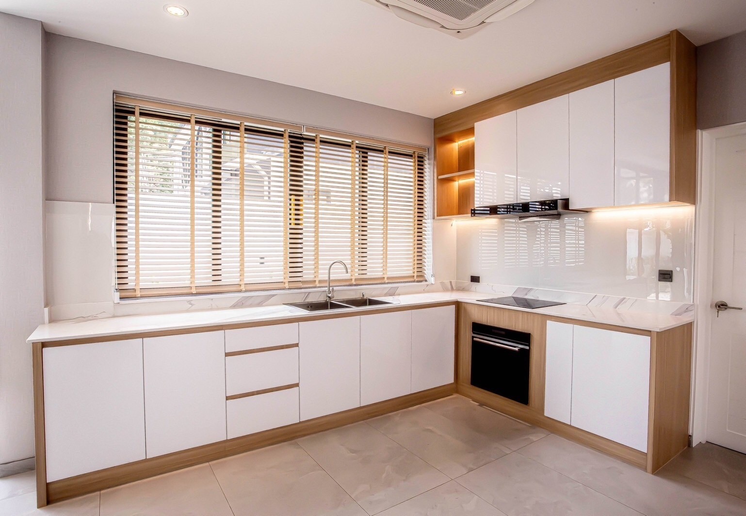 4 Bedroom House For Sale in Mae Hia, Mueang Chiang Mai, Chiang Mai - Image 16