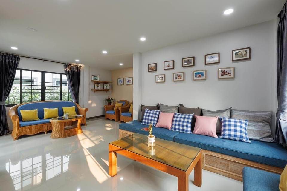 4 卧室 独立房屋  在  - Image 2