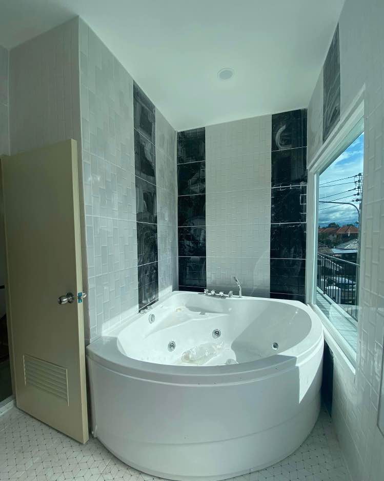 4 Bedroom House For Sale in San Phisuea, Mueang Chiang Mai, Chiang Mai - Image 6