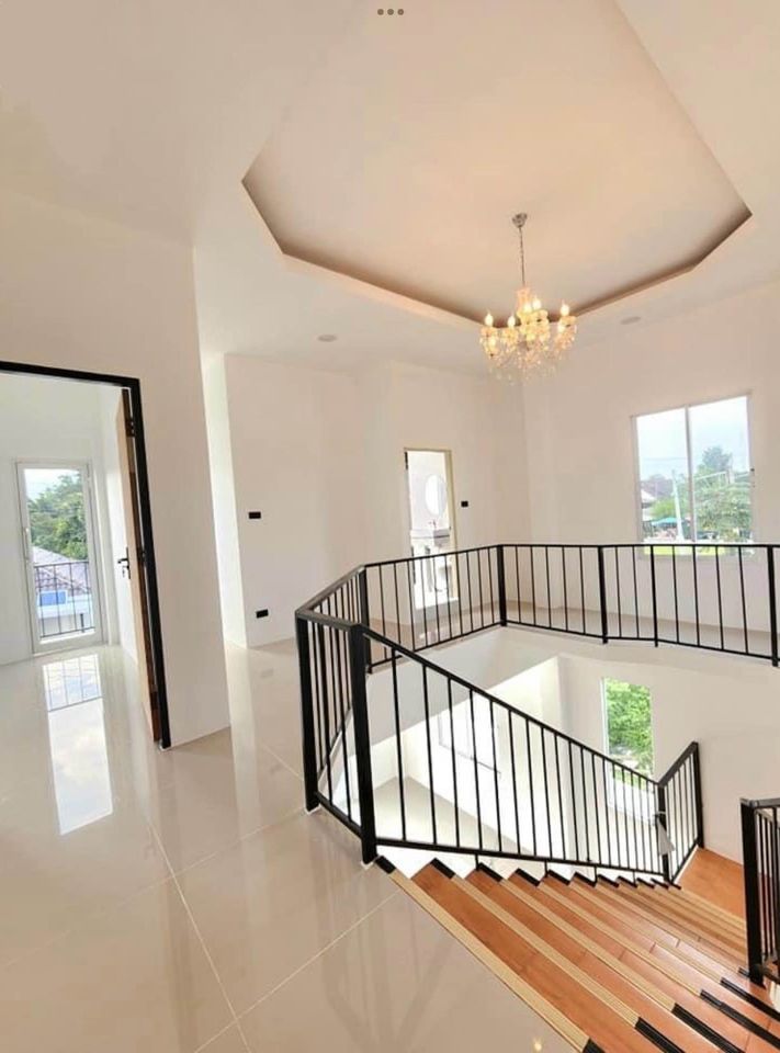4 Bedroom House For Sale in San Phisuea, Mueang Chiang Mai, Chiang Mai - Image 5