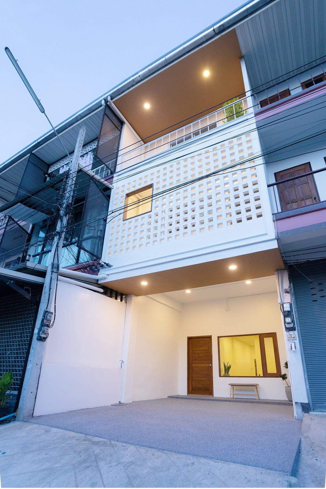 4 Bedroom Townhouse For Sale in Mae Hia, Mueang Chiang Mai, Chiang Mai - Image 2