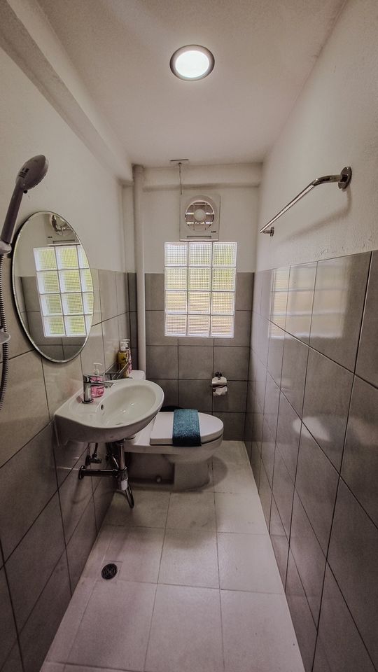 6 Bedroom House  in Chang Khlan, Mueang Chiang Mai, Chiang Mai - Image 19