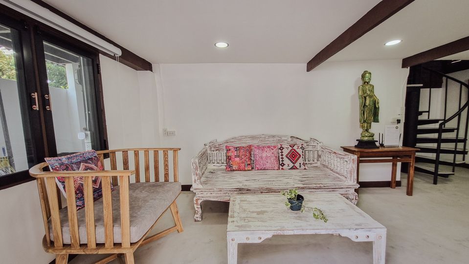 6 Bedroom House  in Chang Khlan, Mueang Chiang Mai, Chiang Mai - Image 2