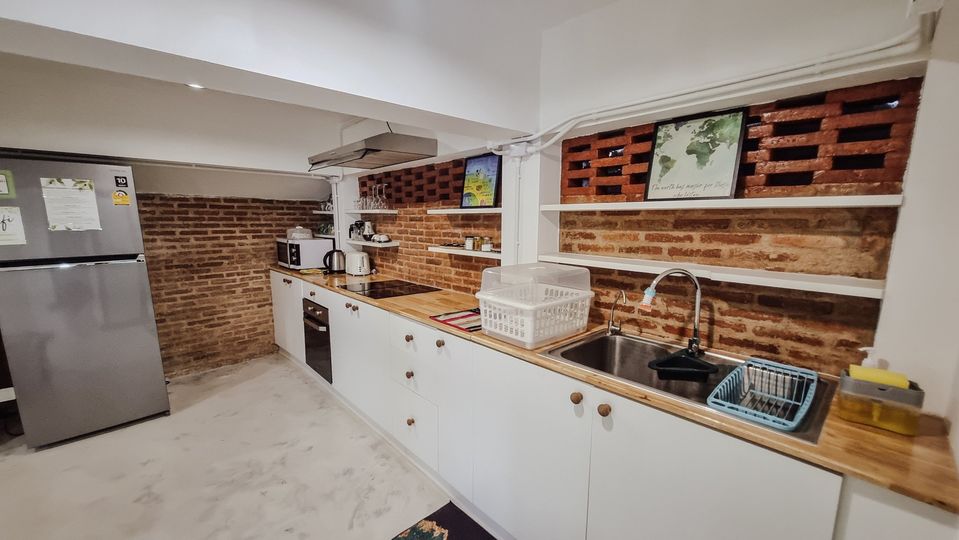 6 Bedroom House  in Chang Khlan, Mueang Chiang Mai, Chiang Mai - Image 8