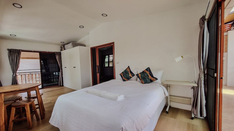 6 Bedroom House  in Chang Khlan, Mueang Chiang Mai, Chiang Mai - Image 29