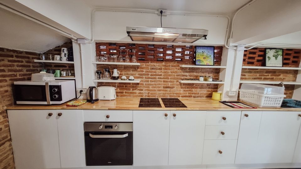 6 Bedroom House  in Chang Khlan, Mueang Chiang Mai, Chiang Mai - Image 28