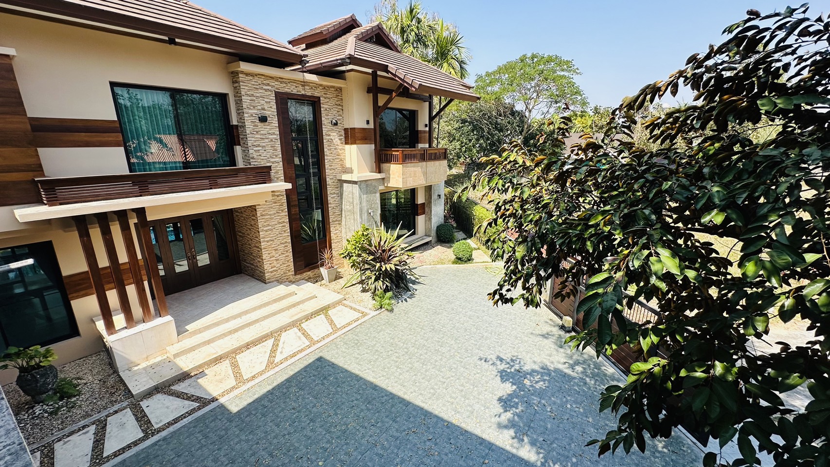 5 Bedroom House For Sale in San Phisuea, Mueang Chiang Mai, Chiang Mai - Image 11