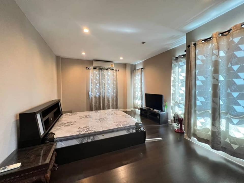 3 卧室 独立房屋  在  - Image 10