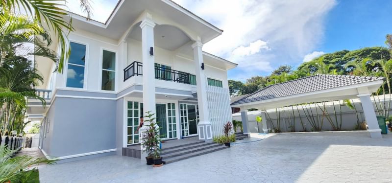 4 Bedroom House For Sale in Wat Ket, Mueang Chiang Mai, Chiang Mai - Image 4