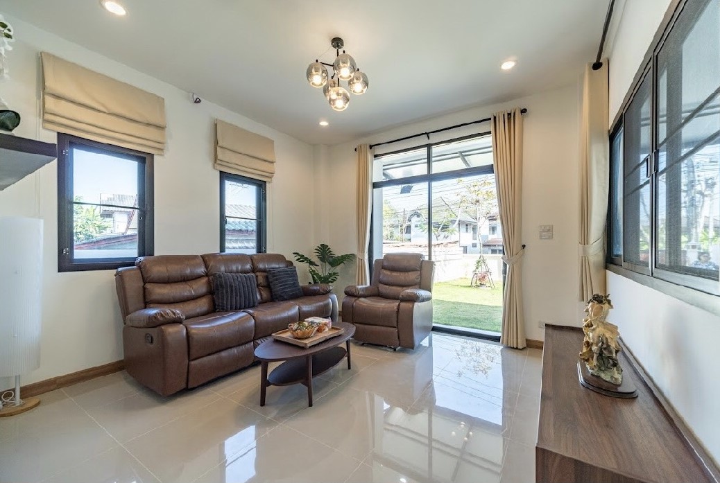 4 Bedroom House For Sale in Mae Hia, Mueang Chiang Mai, Chiang Mai - Image 3