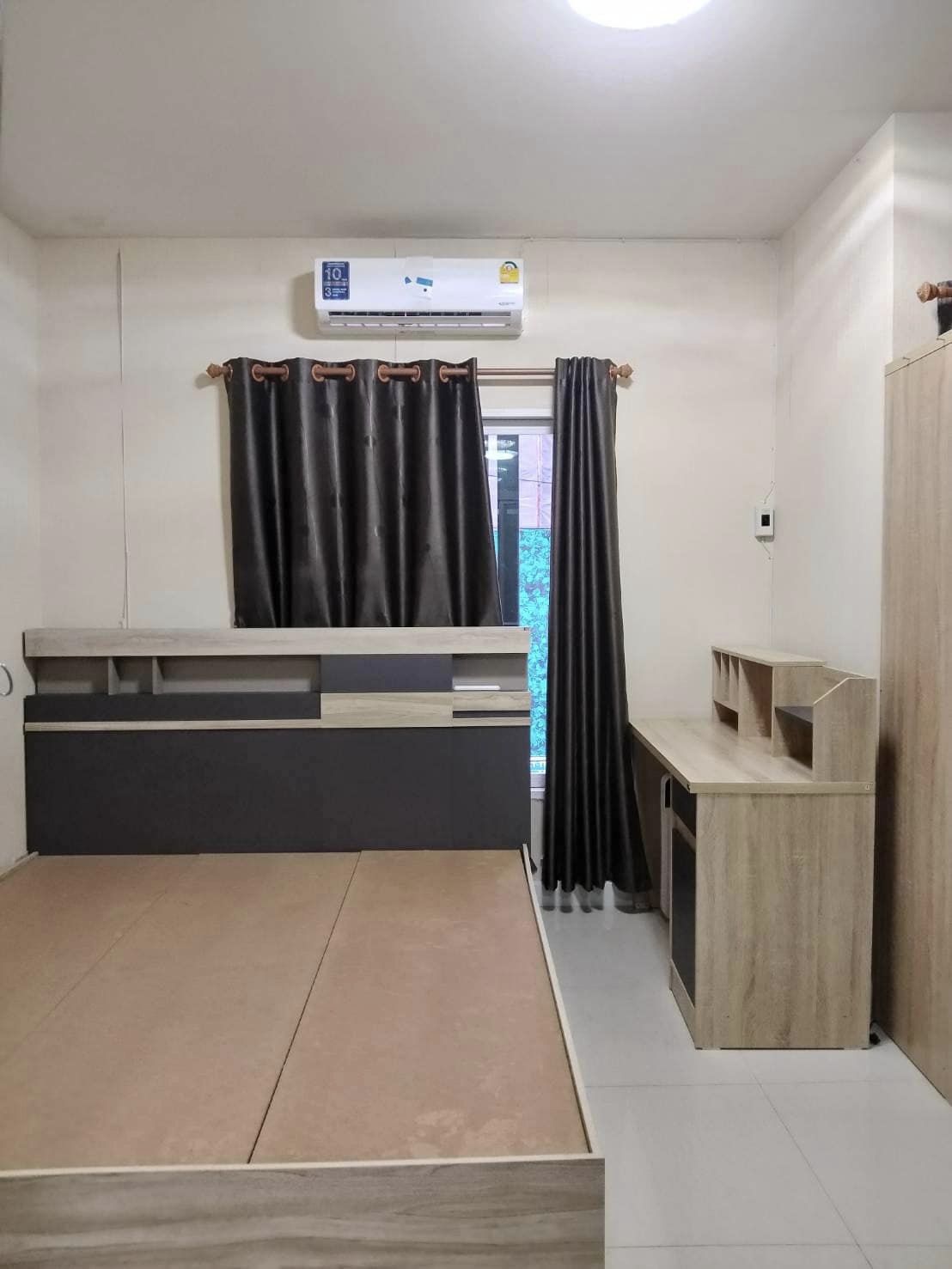 4 卧室 联排别墅  在  - Image 13