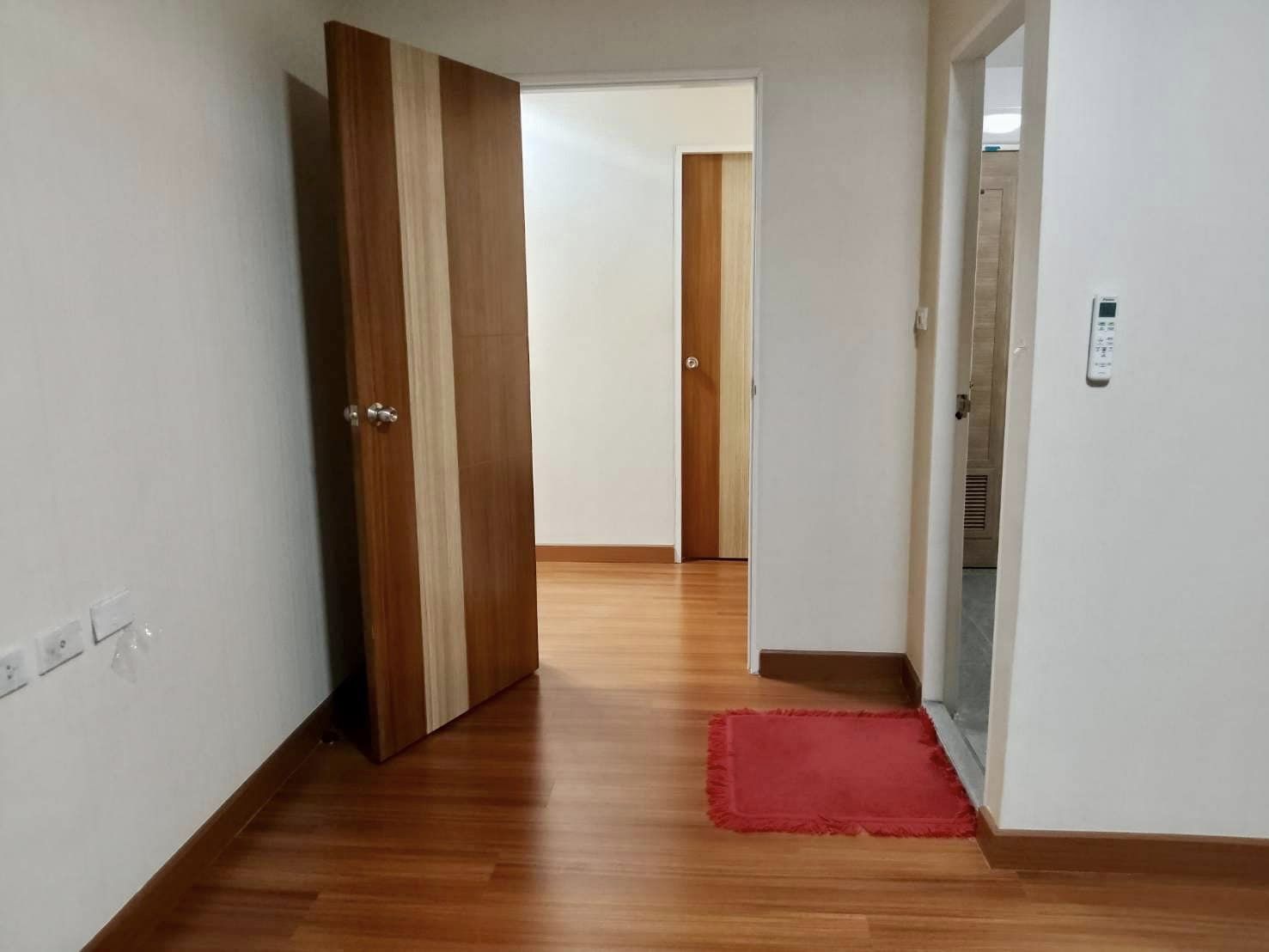 4 卧室 联排别墅  在  - Image 10