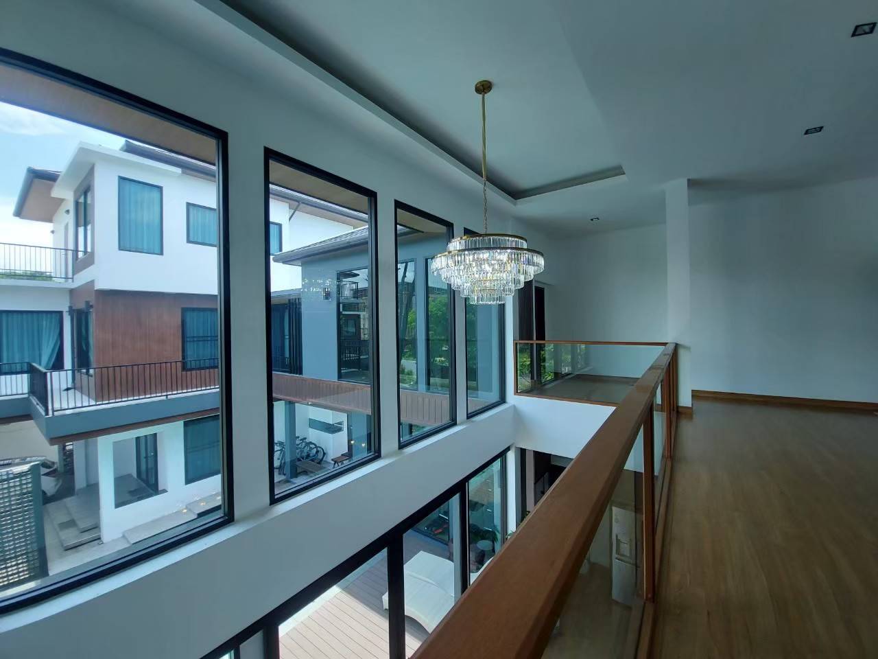 9 Bedroom House For Sale in San Phisuea, Mueang Chiang Mai, Chiang Mai - Image 8