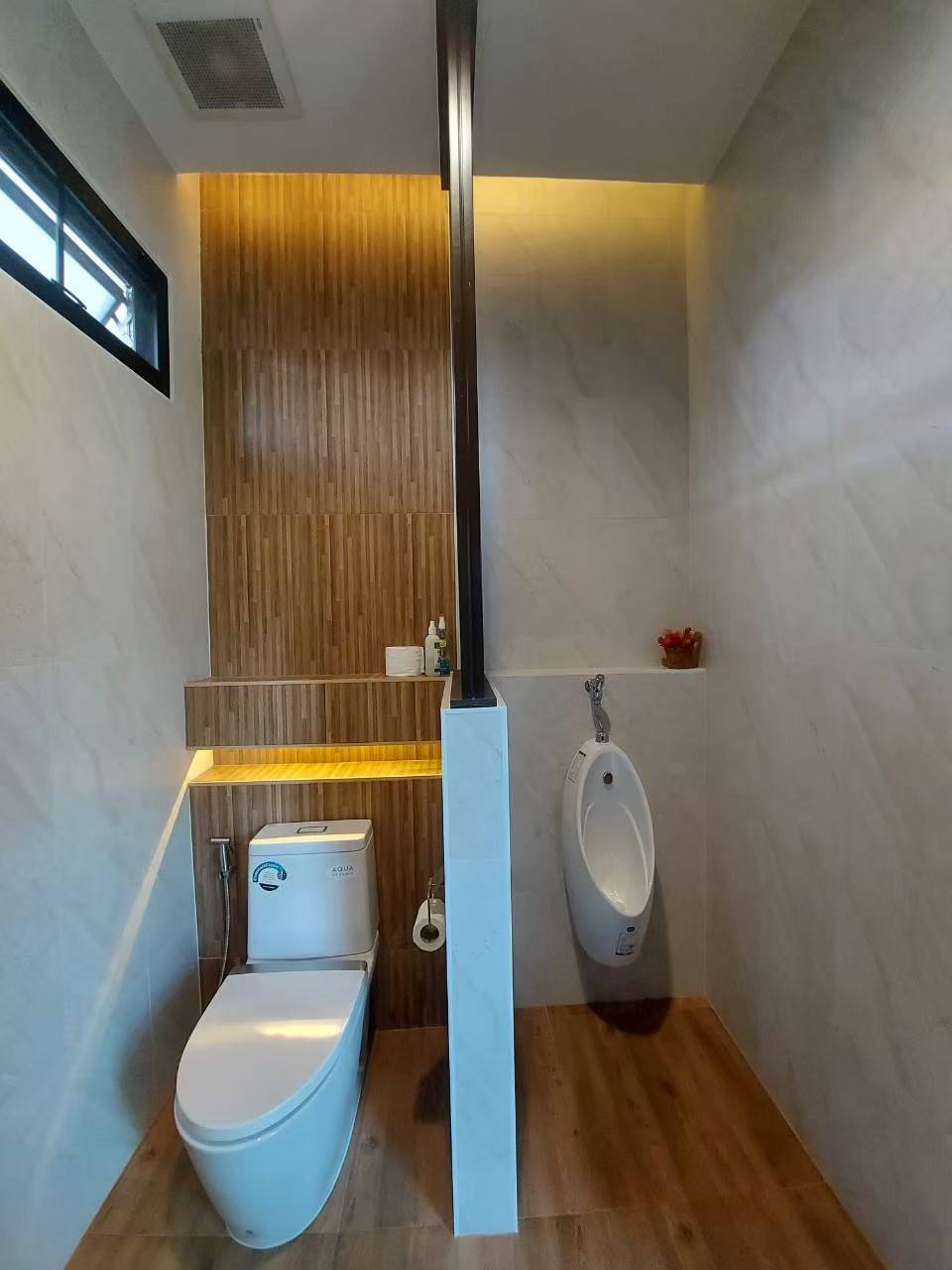 9 Bedroom House For Sale in San Phisuea, Mueang Chiang Mai, Chiang Mai - Image 16