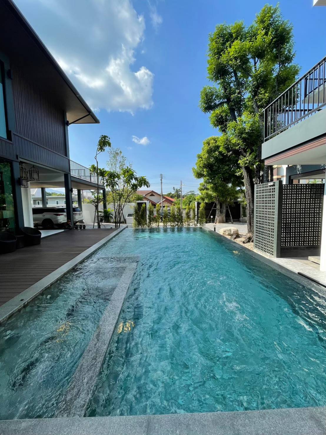 9 Bedroom House For Sale in San Phisuea, Mueang Chiang Mai, Chiang Mai - Image 2