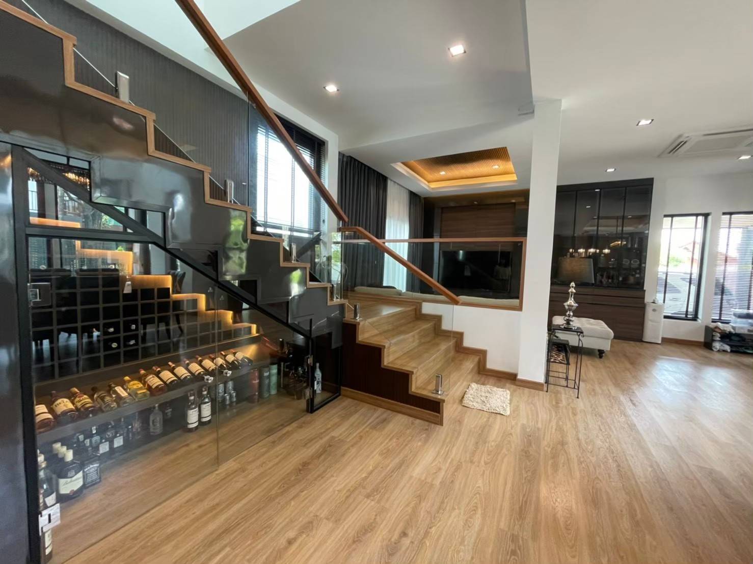 9 Bedroom House For Sale in San Phisuea, Mueang Chiang Mai, Chiang Mai - Image 9