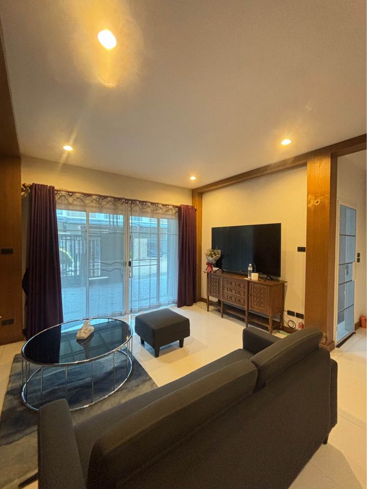 3 卧室 独立房屋  在  - Image 2