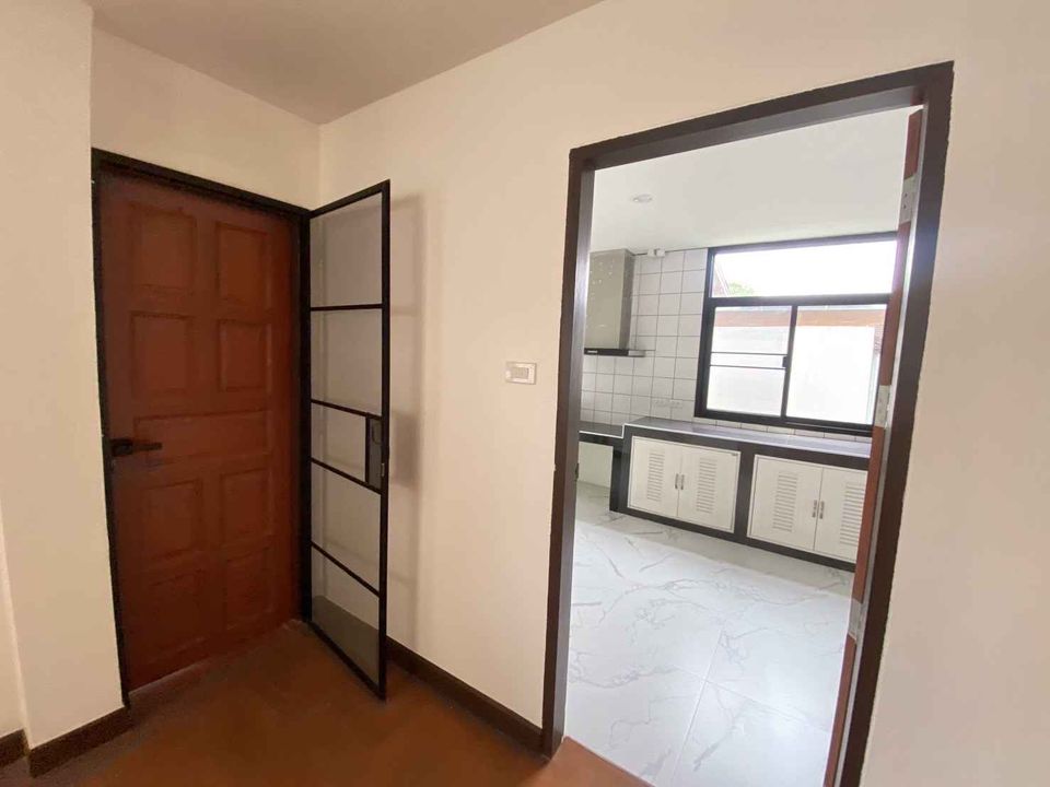 4 卧室 独立房屋  在  - Image 9