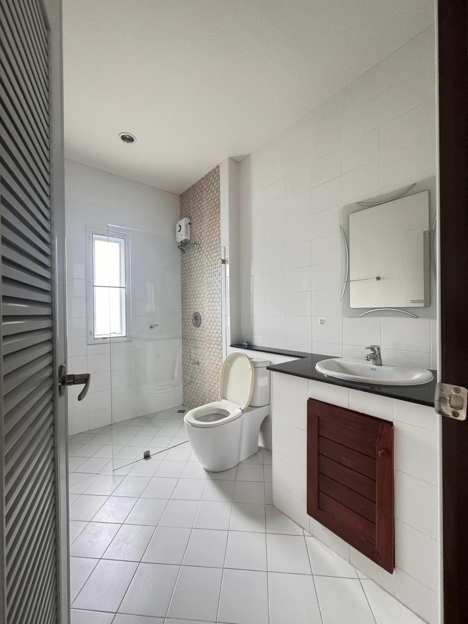 4 Bedroom House For Rent in Pa Tan, Mueang Chiang Mai, Chiang Mai - Image 10
