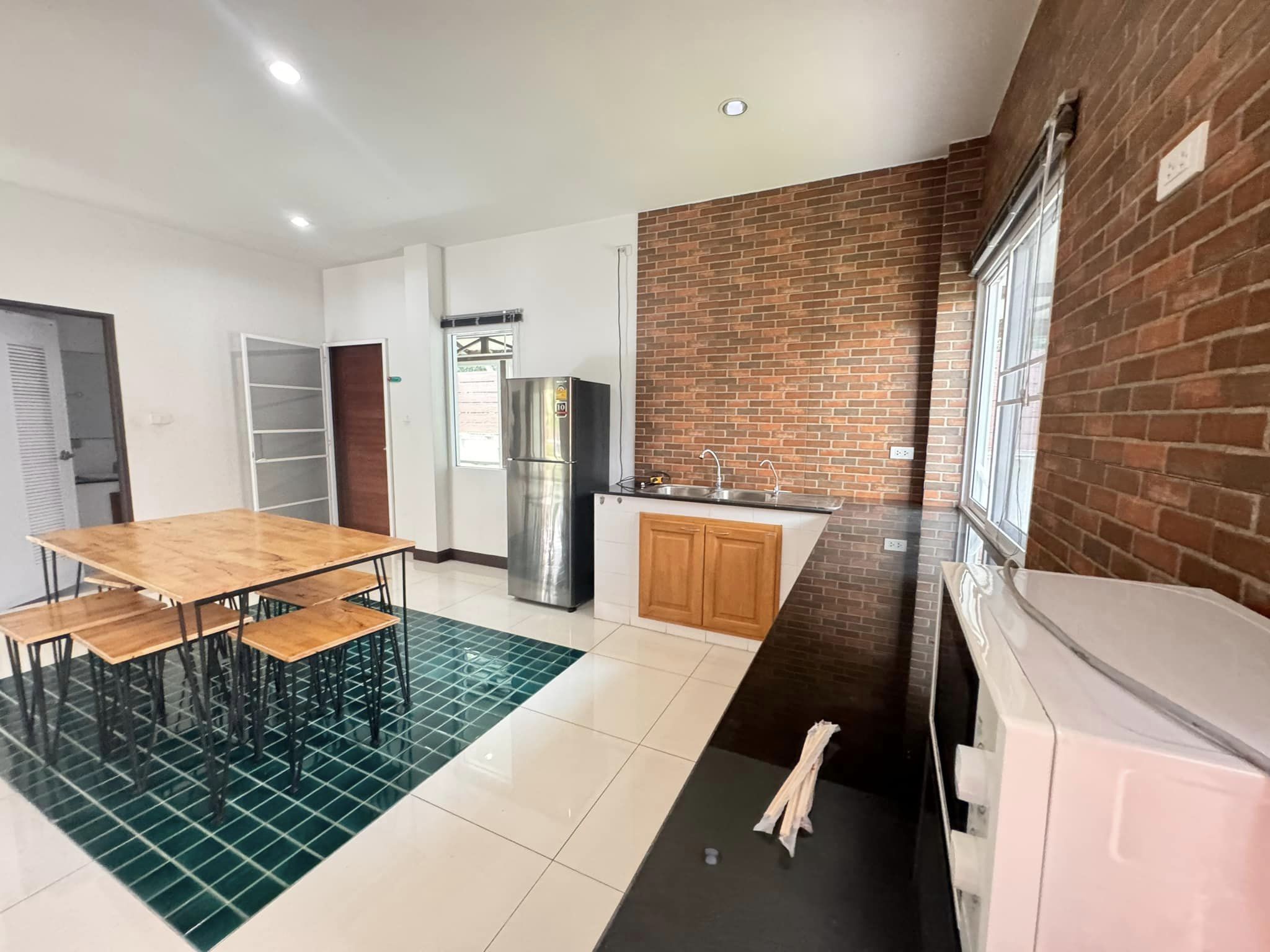 4 Bedroom House For Rent in Pa Tan, Mueang Chiang Mai, Chiang Mai - Image 3