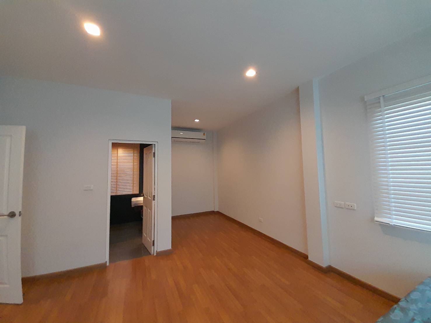 4 Bedroom House For Sale in Tha Sala, Mueang Chiang Mai, Chiang Mai - Image 9