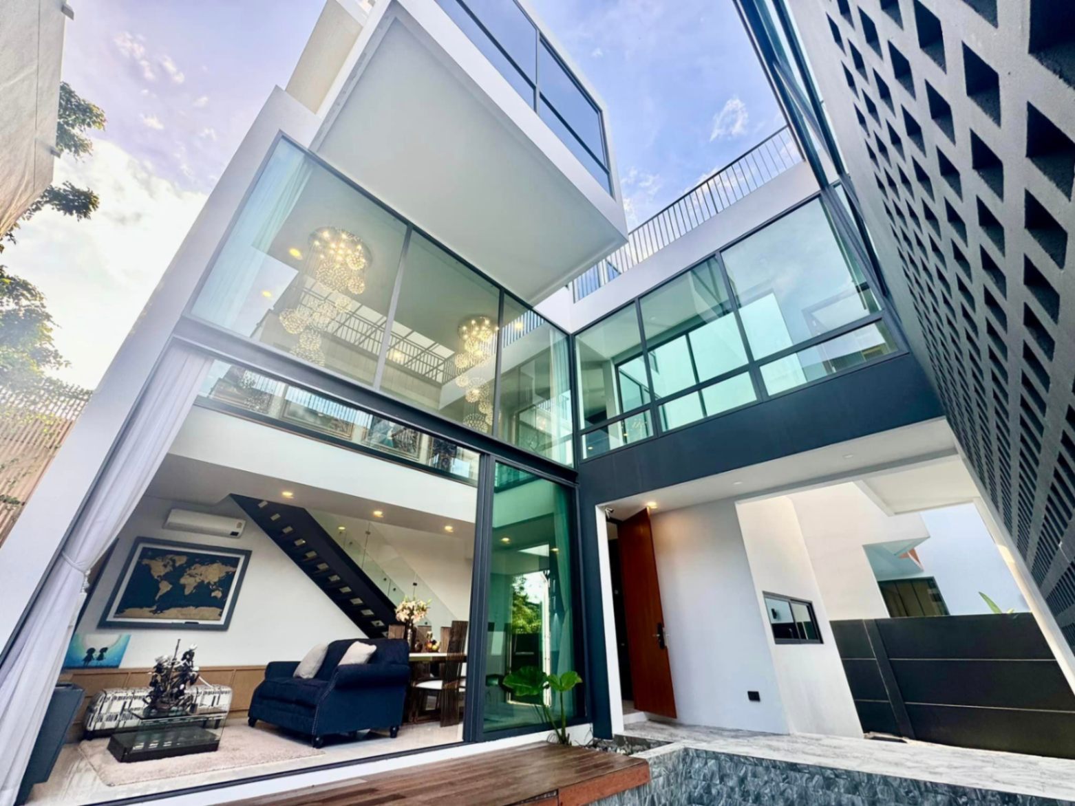 3 ห้องนอน บ้านเดี่ยว สำหรับขาย ใน ช้างเผือก, เมืองเชียงใหม่, เชียงใหม่ - Image 2