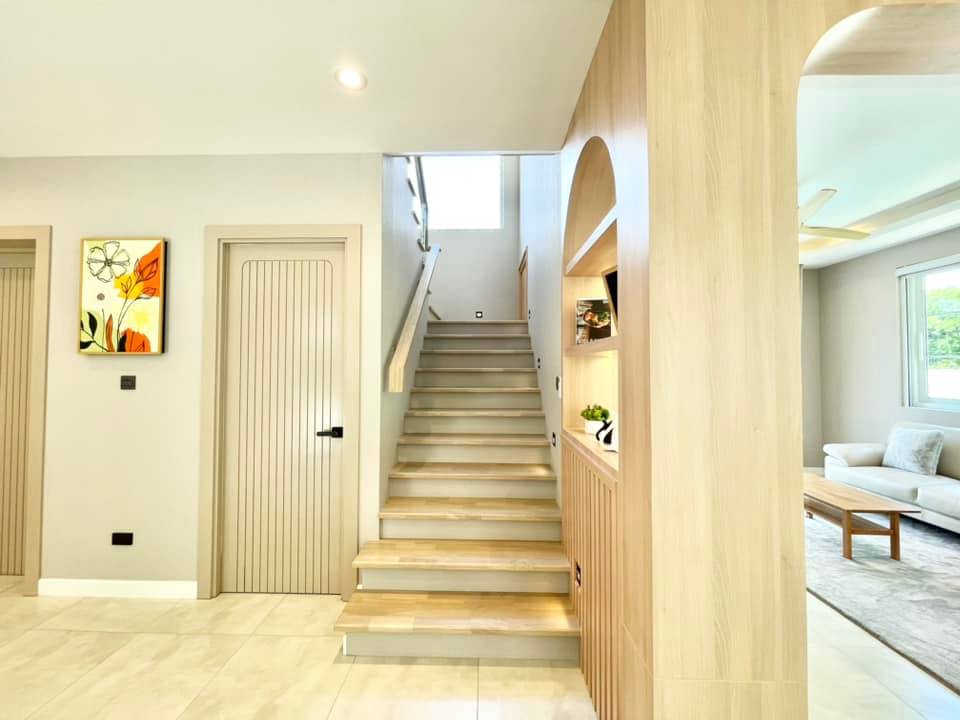 4 Bedroom House For Sale in San Phak Wan, Hang Dong, Chiang Mai - Image 11