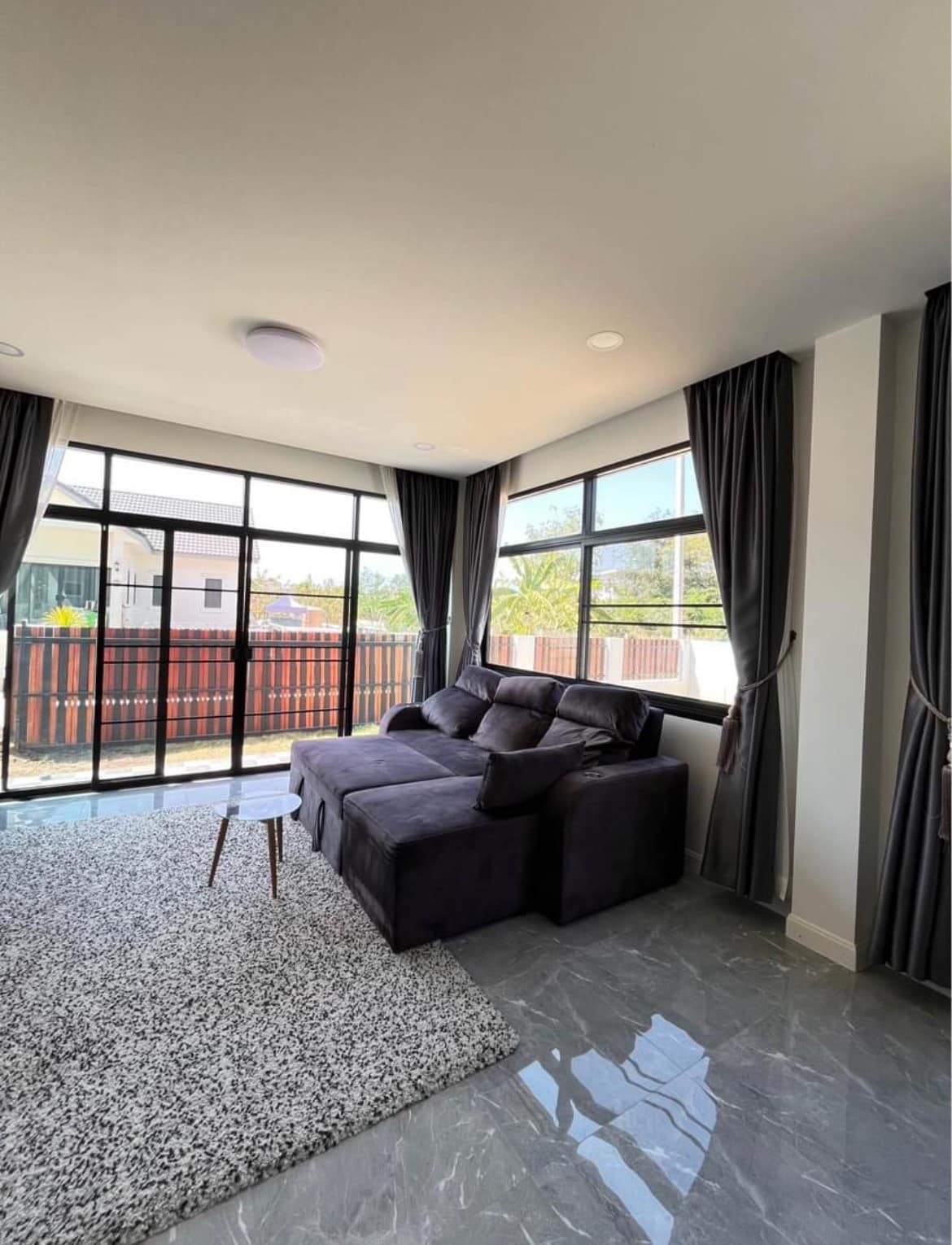 4 Bedroom House For Sale in Mae Hia, Mueang Chiang Mai, Chiang Mai - Image 2