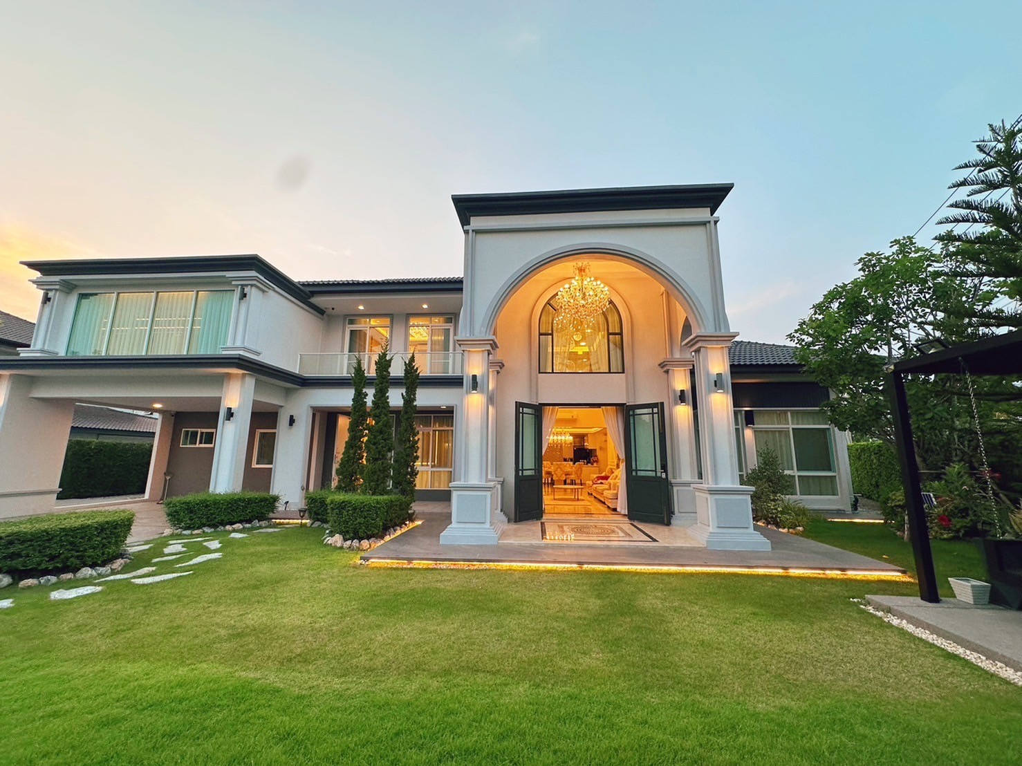6 Bedroom House For Sale in Mae Hia, Mueang Chiang Mai, Chiang Mai - Image 3